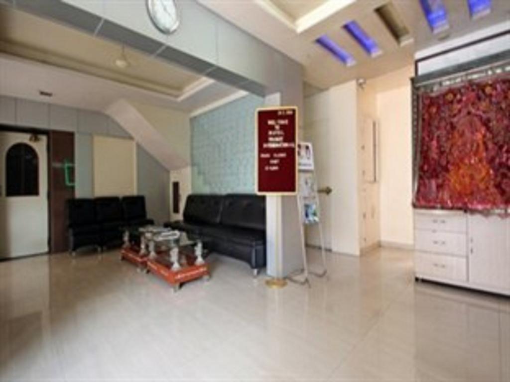 Hotel Tourist International Pune Eksteriør billede