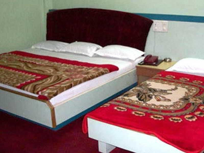 Hotel Tourist International Pune Eksteriør billede
